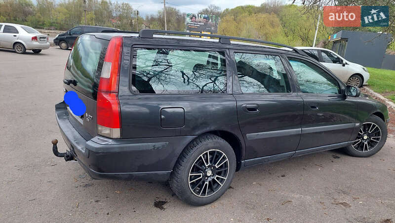 Универсал Volvo V70 2002 в Умани