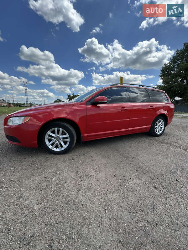 Универсал Volvo V70 2012 в 