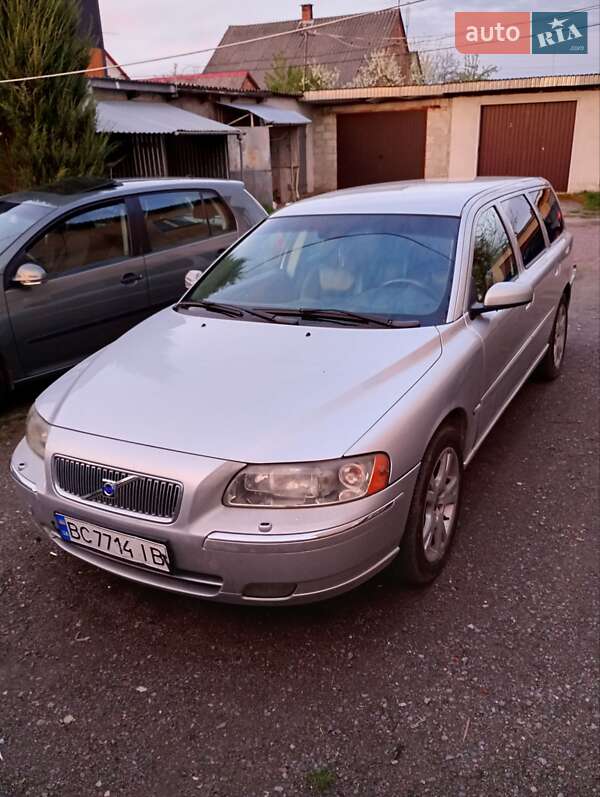 Volvo V70 2005