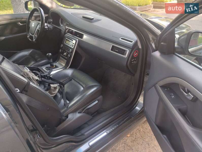 Универсал Volvo V70 2010 в Луцке