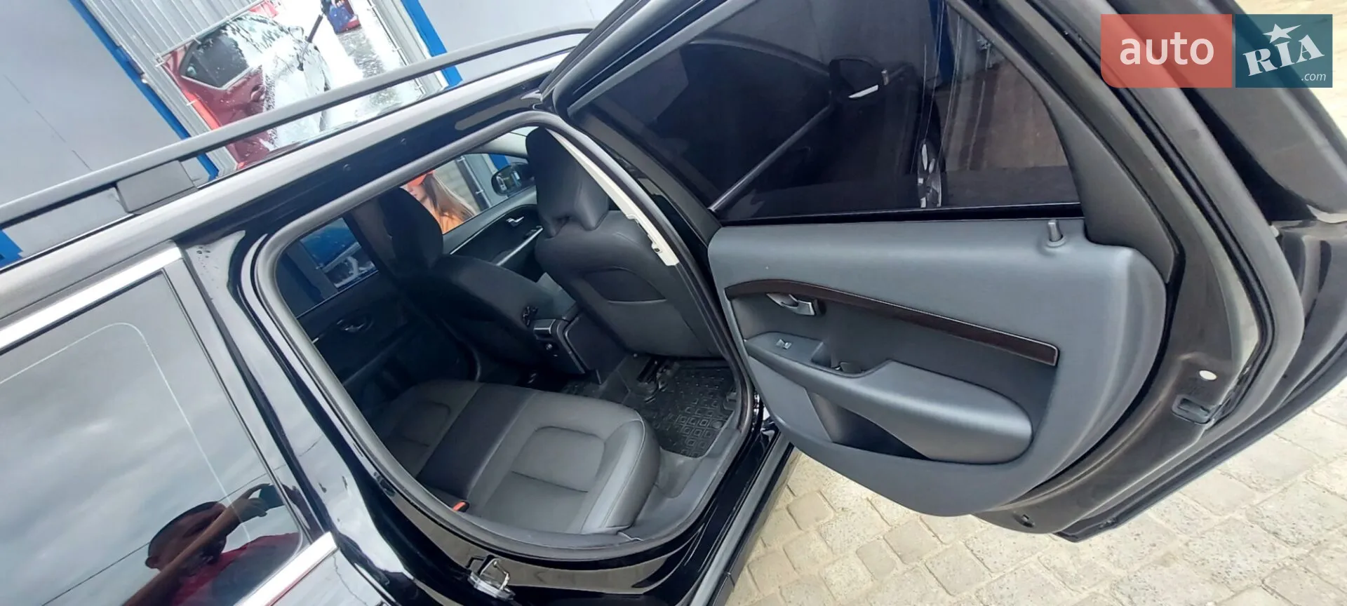 2011 Volvo V70 - мініатюра 11