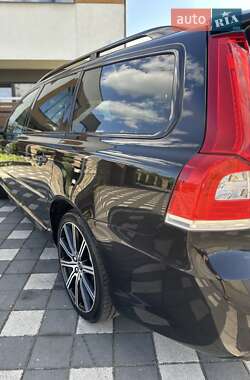 Универсал Volvo V70 2015 в 