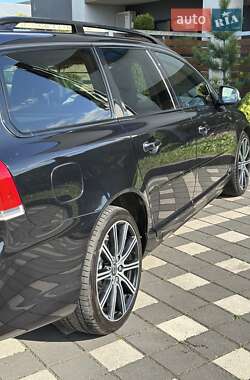 Универсал Volvo V70 2015 в 