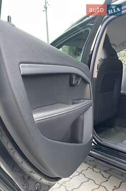 Универсал Volvo V70 2015 в 