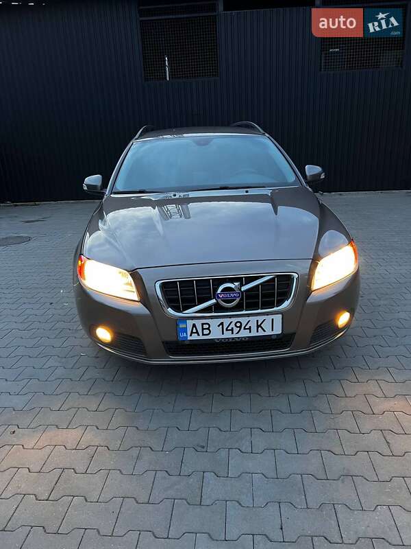 Универсал Volvo V70 2010 в Казатине