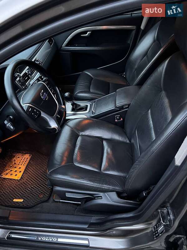 Универсал Volvo V70 2010 в Казатине