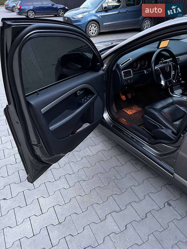 Универсал Volvo V70 2010 в Казатине