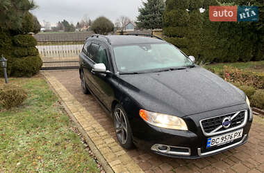 Универсал Volvo V70 2012 в 