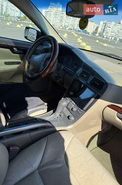 Универсал Volvo V70 2001 в 