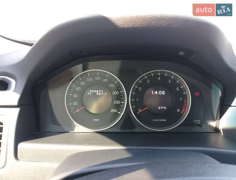 Універсал Volvo V70 2013 в Вінниці