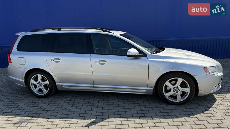 Универсал Volvo V70 2013 в Нововолынске фото 17 Универсал Volvo V70 2013 в Нововолынске