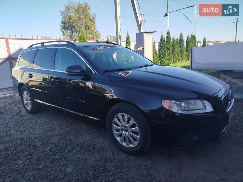 Универсал Volvo V70 2011 в Нововолынске