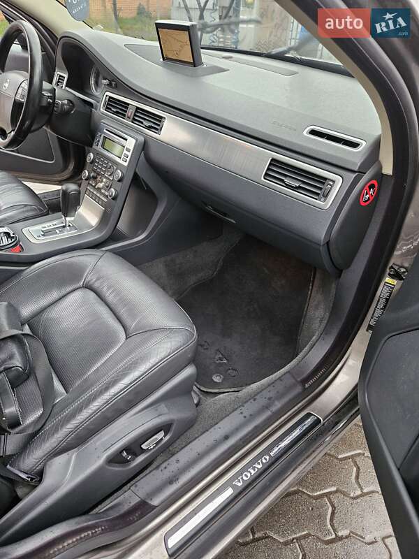 Универсал Volvo V70 2008 в Луцке