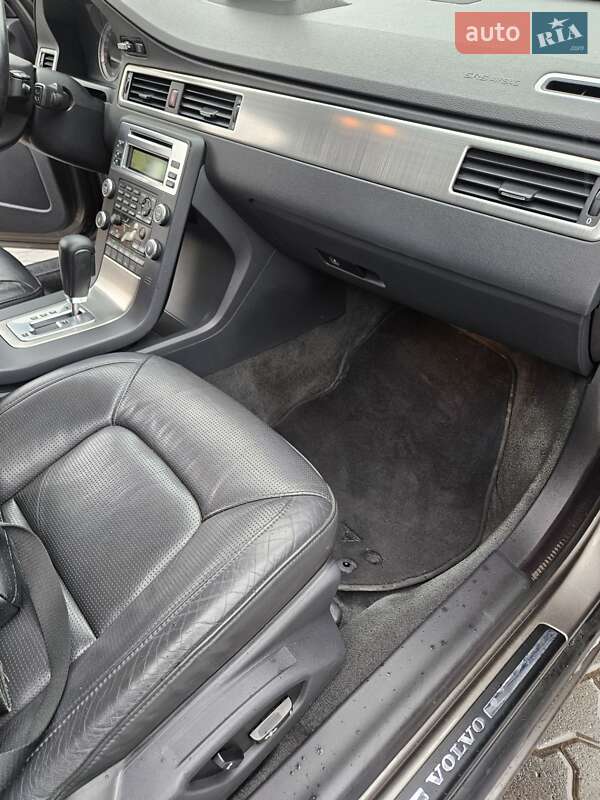 Универсал Volvo V70 2008 в Луцке