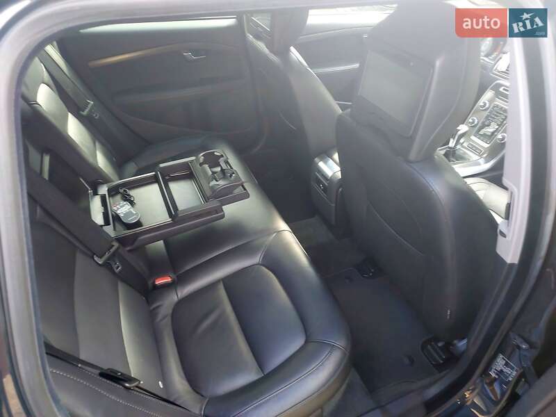 Універсал Volvo V70 2015 в Бродах