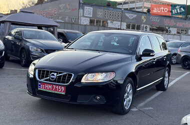 Универсал Volvo V70 2011 в 