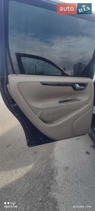 Универсал Volvo V70 2003 в Черкассах