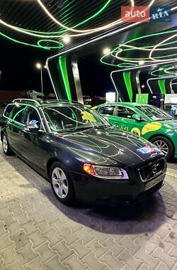 Універсал Volvo V70 2010 в Тернополі