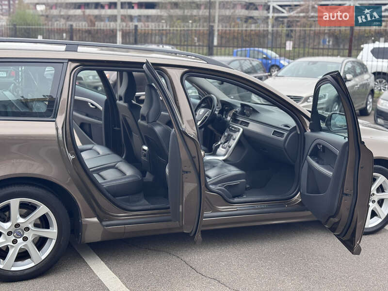 Універсал Volvo V70 2015 в Києві