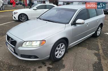 Универсал Volvo V70 2013 в Киеве