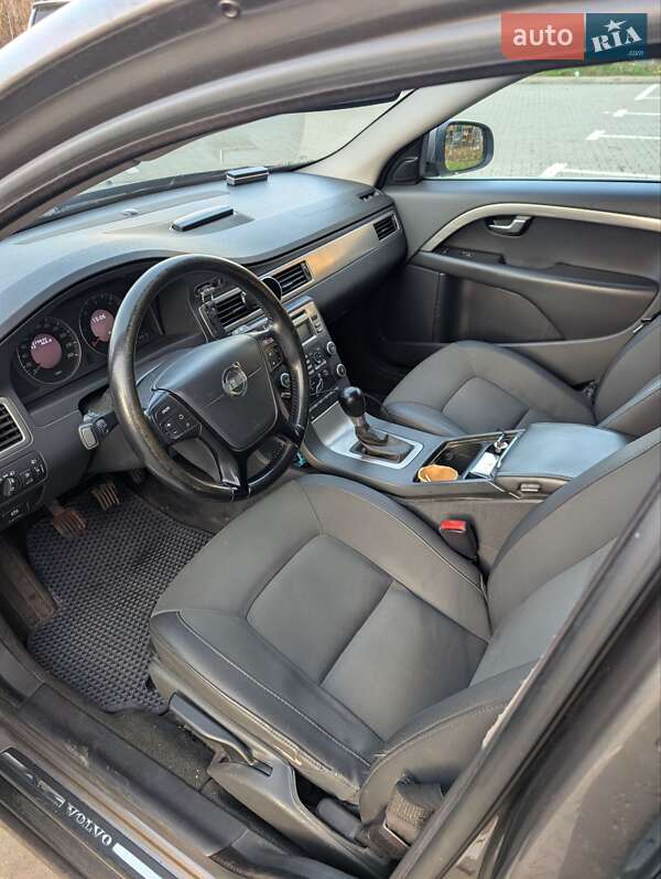 Универсал Volvo V70 2010 в Киеве