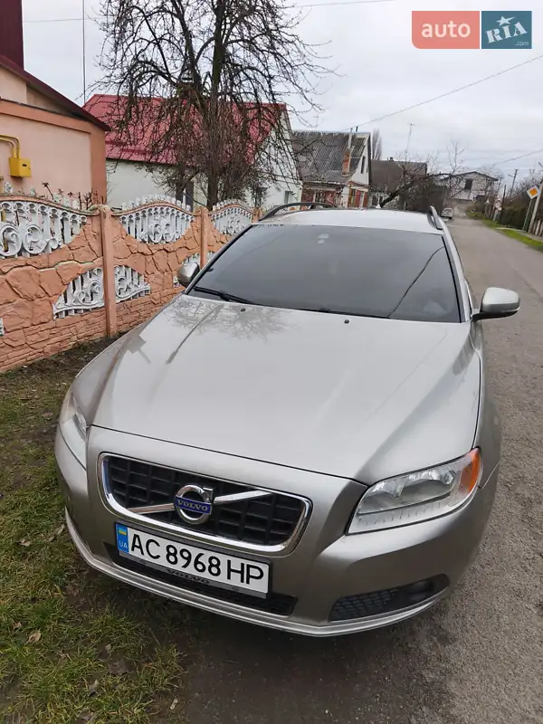 Volvo V70 2012