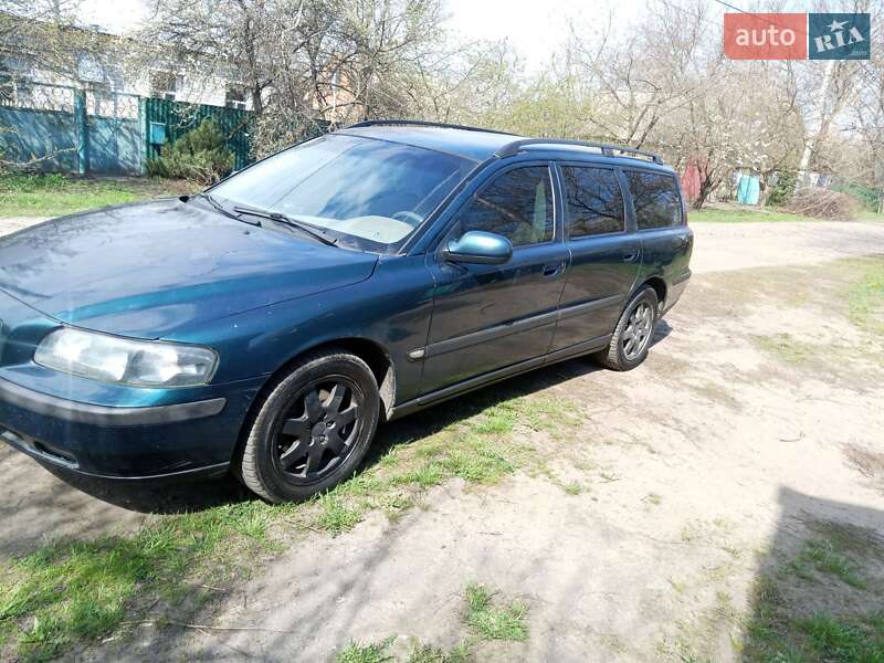 Універсал Volvo V70 2002 в Полтаві