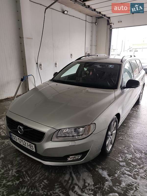 Volvo V70 2016