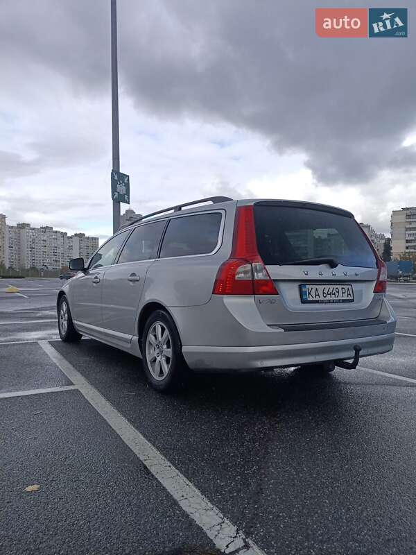 Универсал Volvo V70 2010 в Киеве