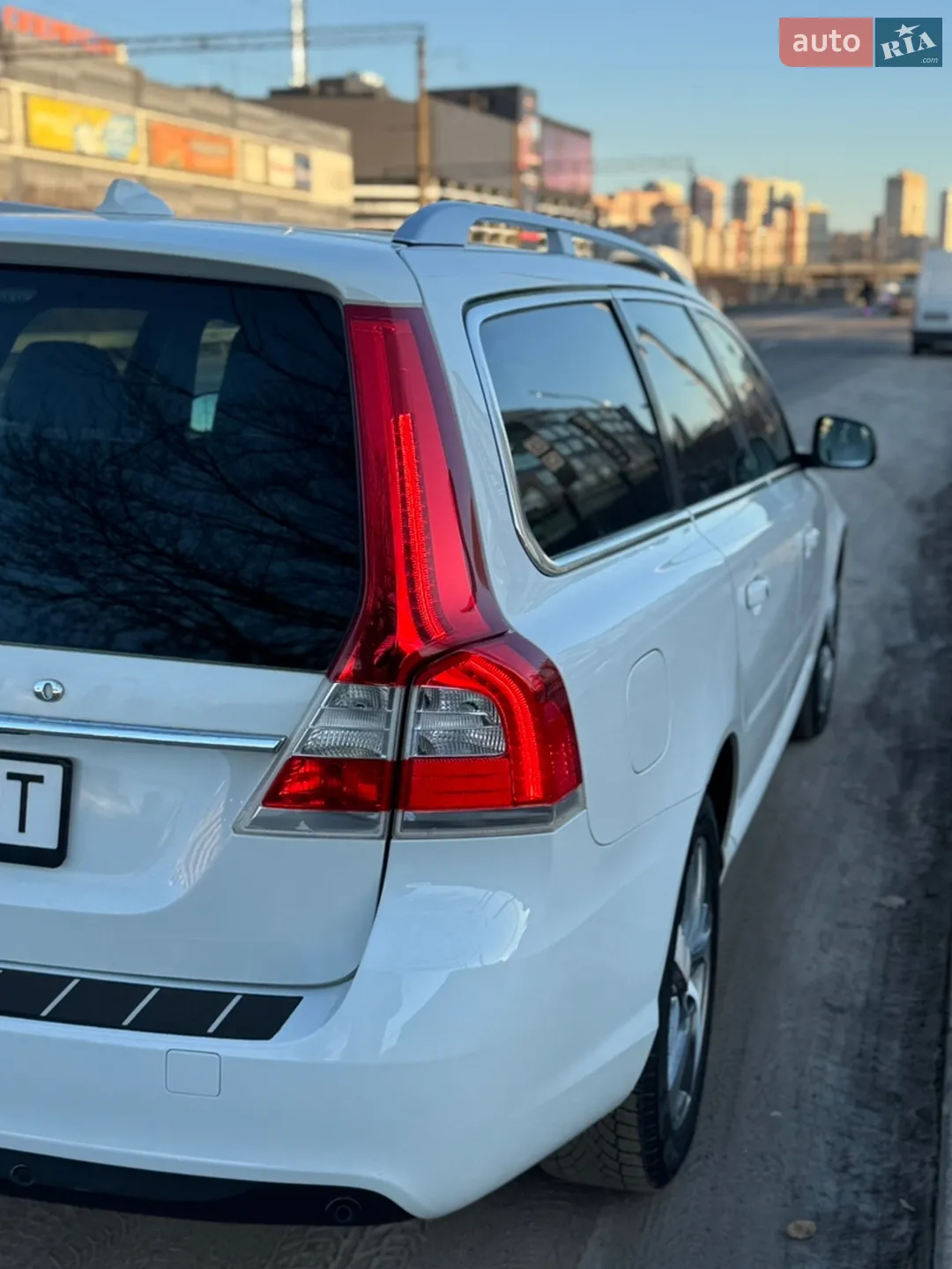 2013 Volvo V70 - мініатюра 5