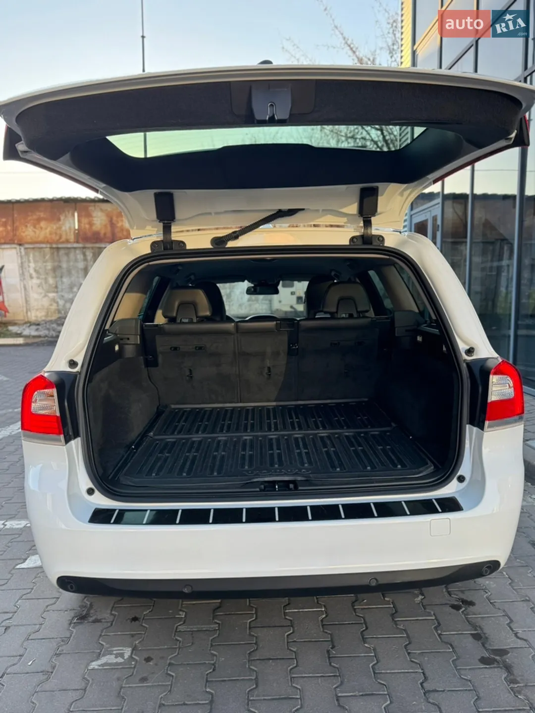 2013 Volvo V70 - мініатюра 10