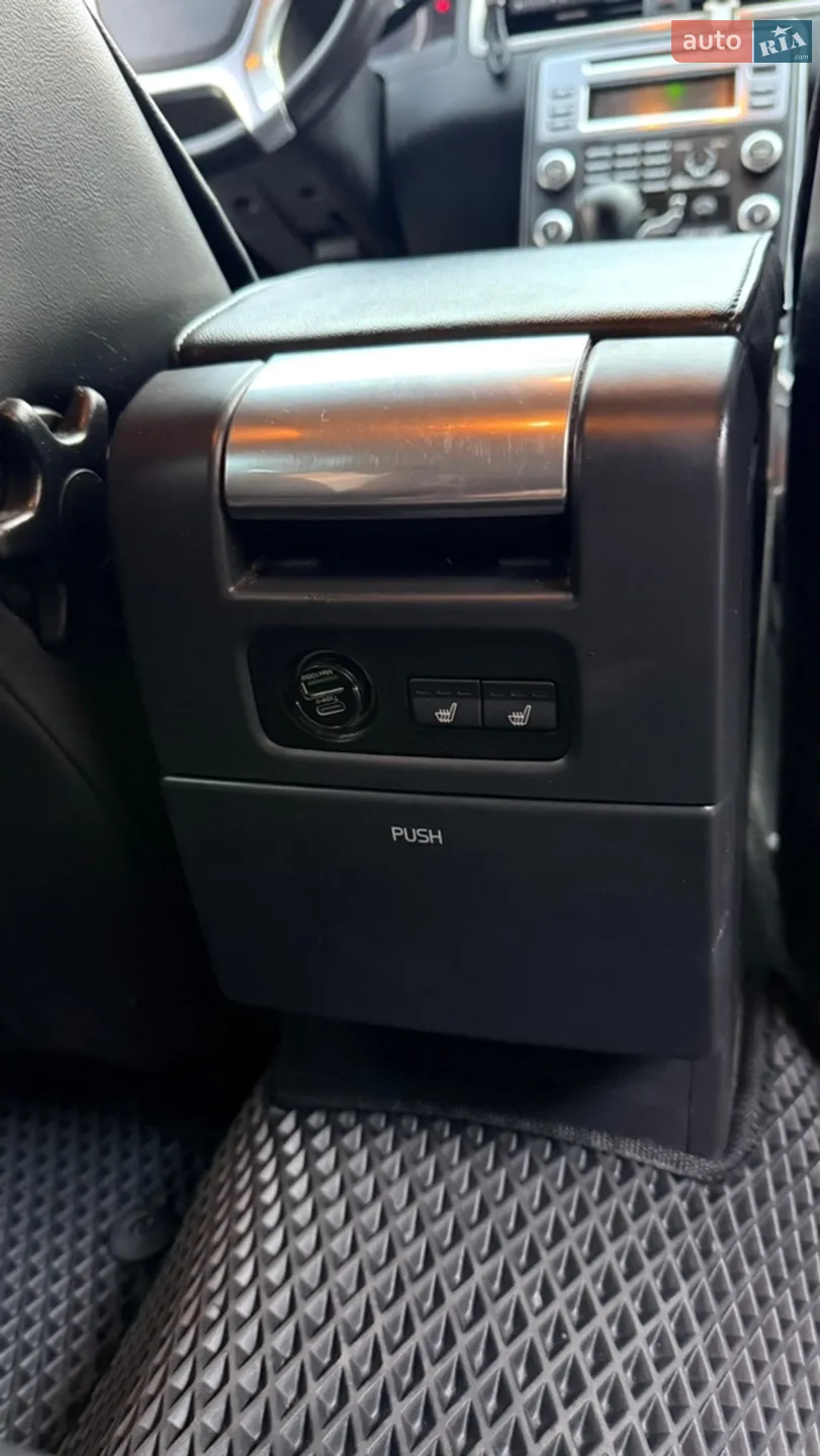 2010 Volvo V70 - мініатюра 11