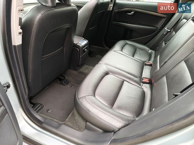 Универсал Volvo V70 2015 в Киеве