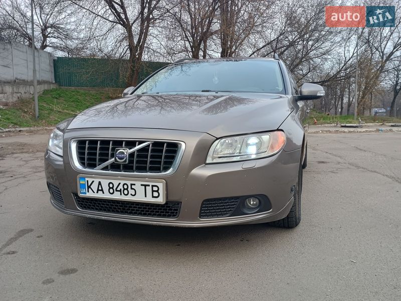 Універсал Volvo V70 2008 в Києві