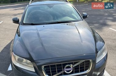 Универсал Volvo V70 2010 в Нововолынске