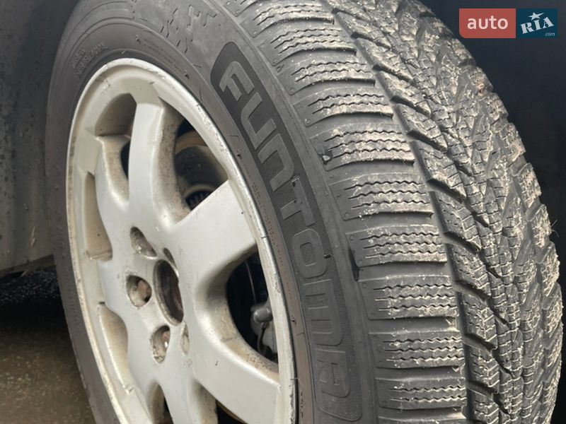 Универсал Volvo V70 2004 в Киеве