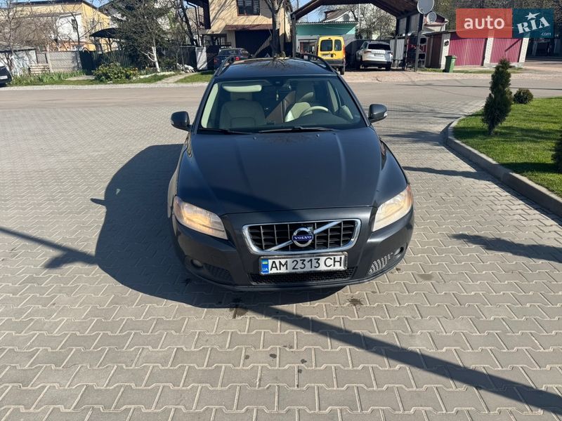Volvo V70 2011