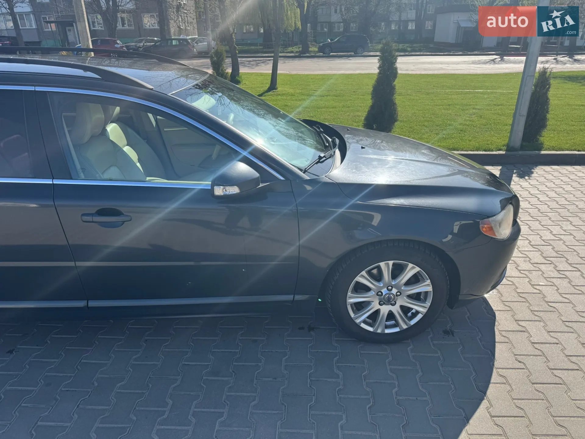 2011 Volvo V70 - мініатюра 4