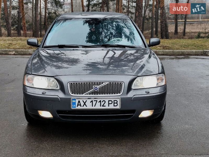 Volvo V70 2005