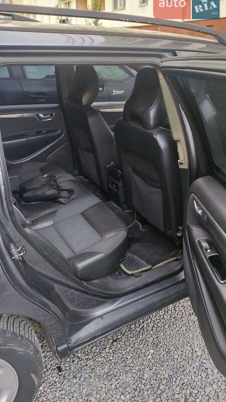 Универсал Volvo V70 2004 в Костополе