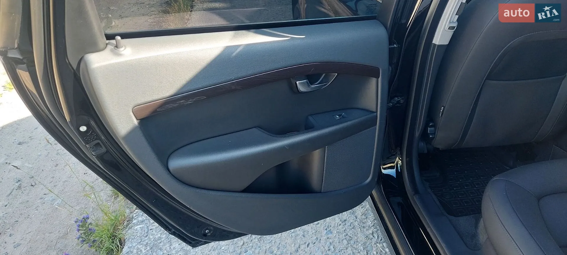 2011 Volvo V70 - мініатюра 11