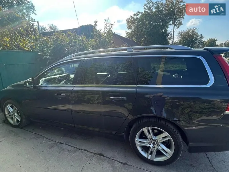 Volvo V70 2014