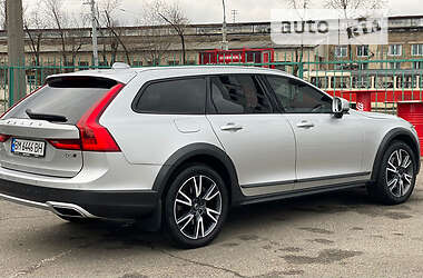Универсал Volvo V90 Cross Country 2019 в 