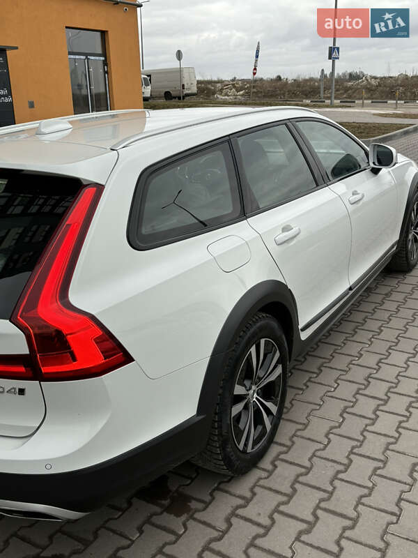 Универсал Volvo V90 Cross Country 2019 в Ровно