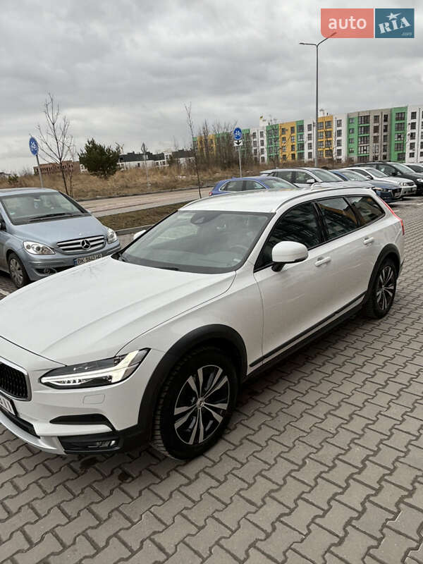 Универсал Volvo V90 Cross Country 2019 в Ровно
