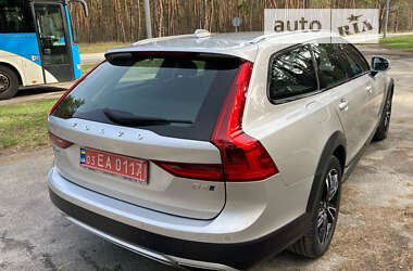 Универсал Volvo V90 Cross Country 2017 в Киеве