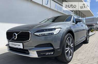 Универсал Volvo V90 Cross Country 2019 в Львове