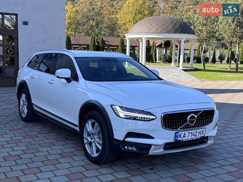 Універсал Volvo V90 Cross Country 2017 в Іршаві