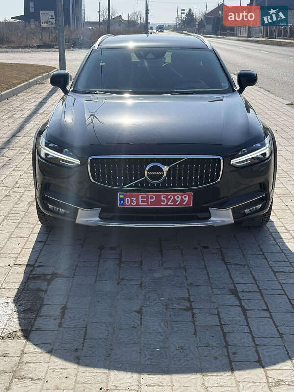 Універсал Volvo V90 Cross Country 2019 в Теребовлі