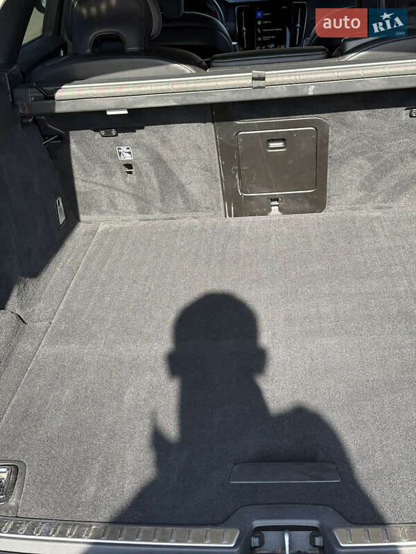 Універсал Volvo V90 Cross Country 2019 в Теребовлі